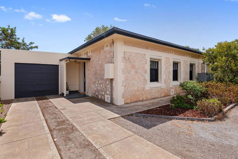 Cute And Cosy - Events, Workers, Getaways - Tourism Hervey Bay 14