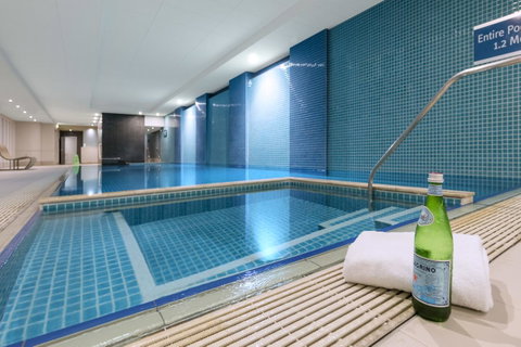 Oaks Glenelg Plaza Pier Suites - Hervey Bay Accommodation 9