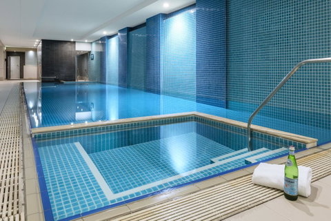 Oaks Glenelg Plaza Pier Suites - Hervey Bay Accommodation 10