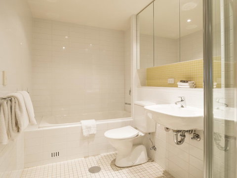 Oaks Glenelg Liberty Suites - Hervey Bay Accommodation 26