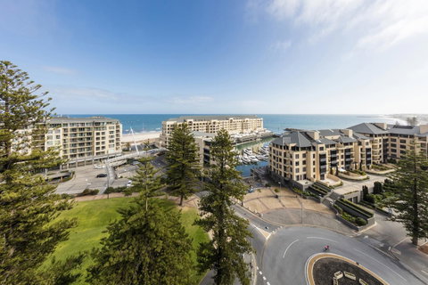 Oaks Glenelg Liberty Suites - Hervey Bay Accommodation 17