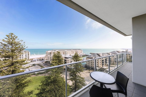 Oaks Glenelg Liberty Suites - Hervey Bay Accommodation 14