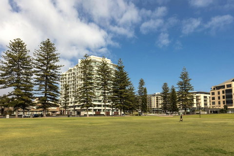 Oaks Glenelg Liberty Suites - Hervey Bay Accommodation 10