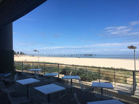 Beachside Luxury Getaway In Glenelg - Hervey Bay Accommodation 19