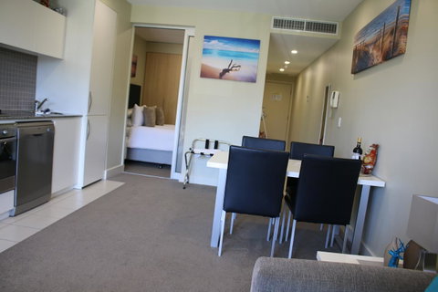 Beachside Luxury Getaway In Glenelg - Hervey Bay Accommodation 1
