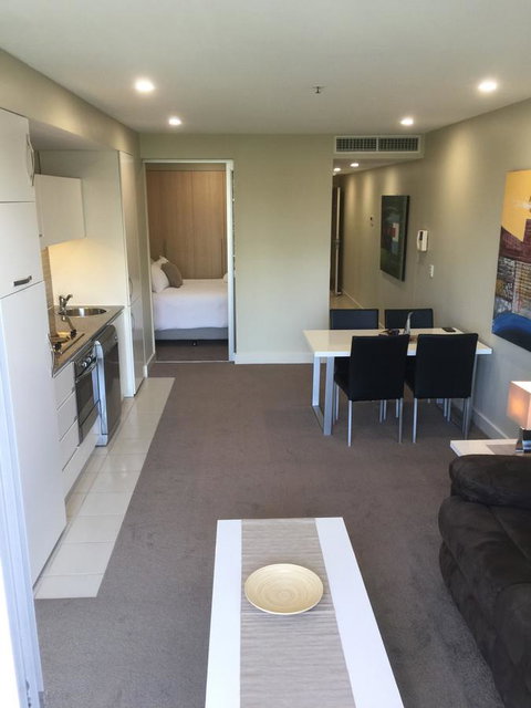 Beachside Luxury Getaway In Glenelg - Hervey Bay Accommodation 18