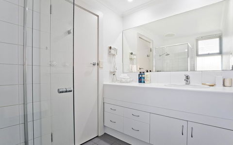 Glenelg Oasis Studios - Tourism Hervey Bay 12