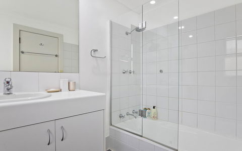 Glenelg Oasis Studios - Tourism Hervey Bay 11
