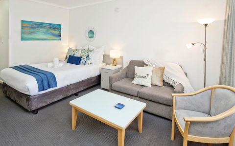 Glenelg Oasis Studios - Tourism Hervey Bay 8
