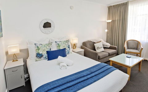 Glenelg Oasis Studios - Tourism Hervey Bay 0