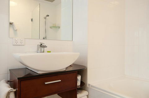 Adabco Boutique Hotel Adelaide - Hervey Bay Accommodation 27