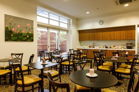 Adabco Boutique Hotel Adelaide - Hervey Bay Accommodation 5