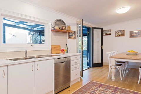 The Other House - Tourism Hervey Bay 11