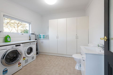 The Other House - Tourism Hervey Bay 18