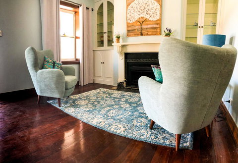 Inglenook Cottage - Hervey Bay Accommodation 8