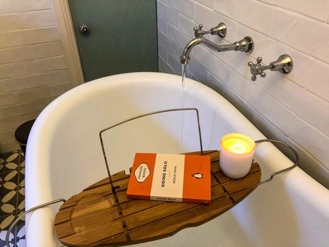 Inglenook Cottage - Hervey Bay Accommodation 23