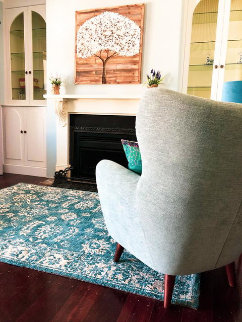 Inglenook Cottage - Hervey Bay Accommodation 9