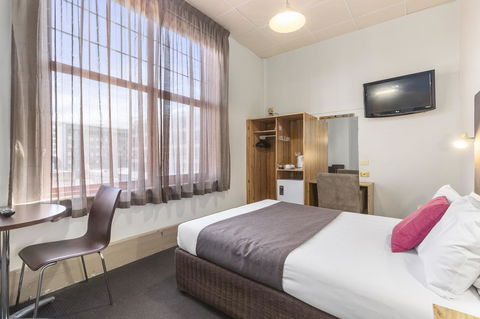 Adelaide Paringa - Hervey Bay Accommodation 3