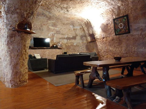 Zen Underground B&B - Hervey Bay Accommodation 4
