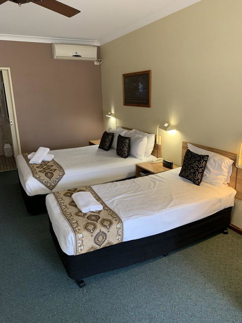 Cumberland Motor Inn - Hervey Bay Accommodation 9