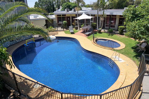 Jacksons Motor Inn - Tourism Hervey Bay 0