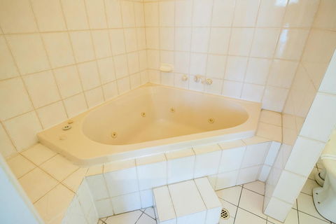 Jacksons Motor Inn - Tourism Hervey Bay 4