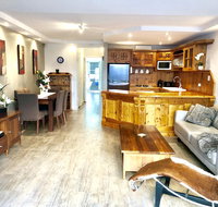 Superb Townhouse in North Adelaide - Hervey Bay Accommodation