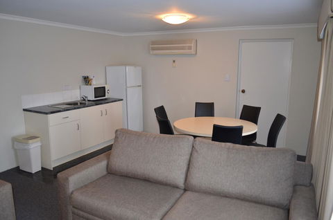 Arkana Motor Inn & Terrace Apartments - Tourism Hervey Bay 11