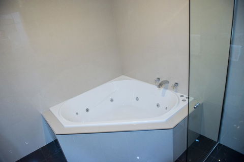 Arkana Motor Inn & Terrace Apartments - Tourism Hervey Bay 17