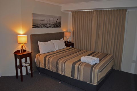 Arkana Motor Inn & Terrace Apartments - Tourism Hervey Bay 1