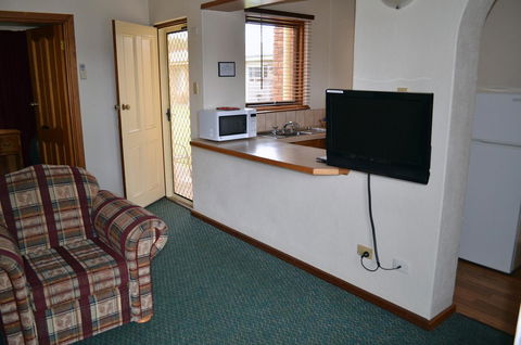 Arkana Motor Inn & Terrace Apartments - Tourism Hervey Bay 35