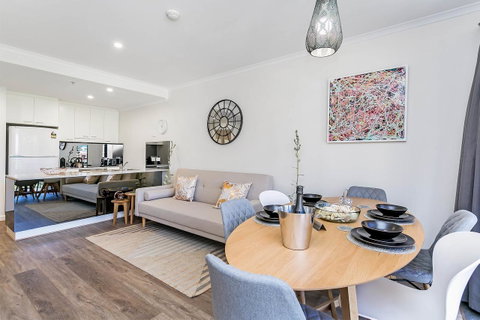 Heart Of Glenelg BnB - Hervey Bay Accommodation 9