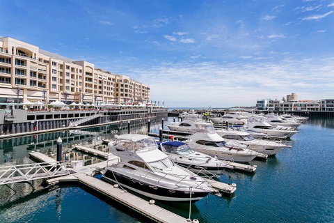 Heart Of Glenelg BnB - Hervey Bay Accommodation 22