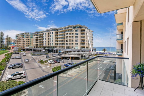 Heart Of Glenelg BnB - Hervey Bay Accommodation 13