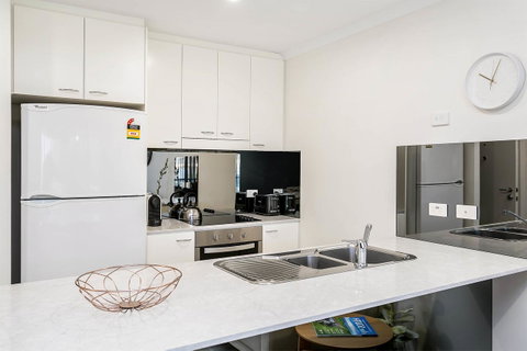 Heart Of Glenelg BnB - Hervey Bay Accommodation 6