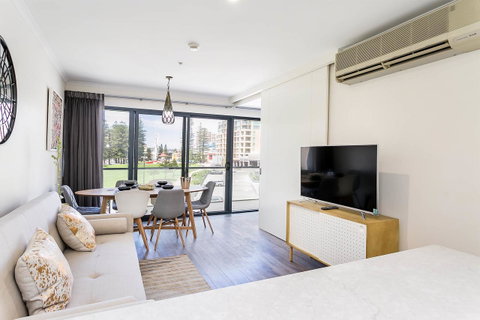 Heart Of Glenelg BnB - Hervey Bay Accommodation 8