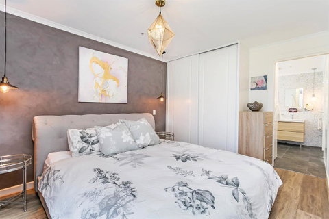Heart Of Glenelg BnB - Hervey Bay Accommodation 1