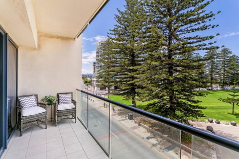 Heart Of Glenelg BnB - Hervey Bay Accommodation 12