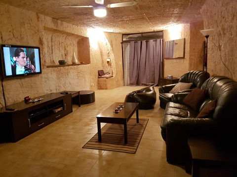 Underground Gem - Hervey Bay Accommodation 0