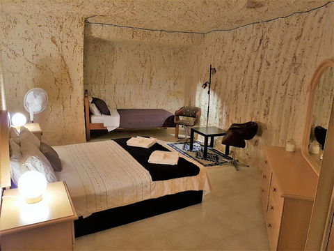 Underground Gem - Hervey Bay Accommodation 1