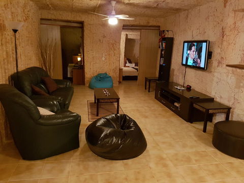Underground Gem - Hervey Bay Accommodation 6