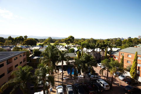 Comfort Hotel Adelaide Meridien - Tourism Hervey Bay 2