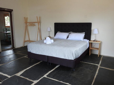 Cooks Cottage - Hervey Bay Accommodation 4