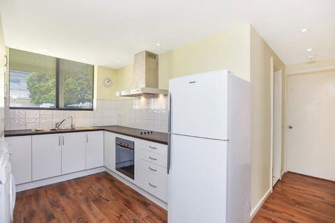 The Dolphins Beachfront Apartments - Tourism Hervey Bay 16