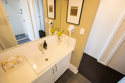 Coorong Waterfront Retreat - Tourism Hervey Bay 12