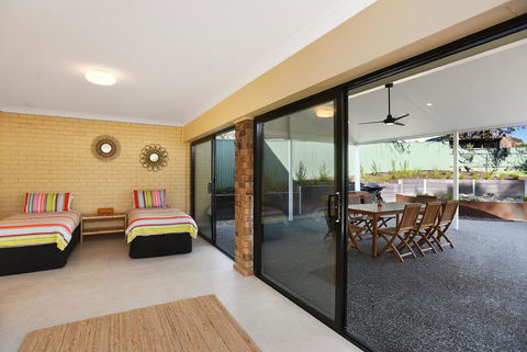 Port Of Call - Port Willunga - C21 SouthCoast Holidays - Tourism Hervey Bay 22