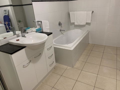Ensenada Motor Inn And Suites - Tourism Hervey Bay 27