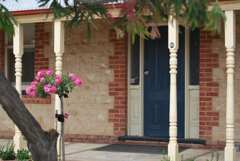Jacaranda Cottage - Tourism Hervey Bay 0