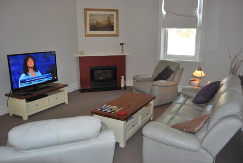Jacaranda Cottage - Tourism Hervey Bay 2