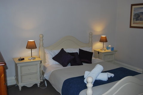 Jacaranda Cottage - Tourism Hervey Bay 4